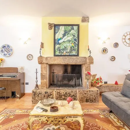 Stracca Con Ampio Spazio Esterno Villa Capilungo