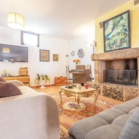 Stracca Con Ampio Spazio Esterno Villa Capilungo